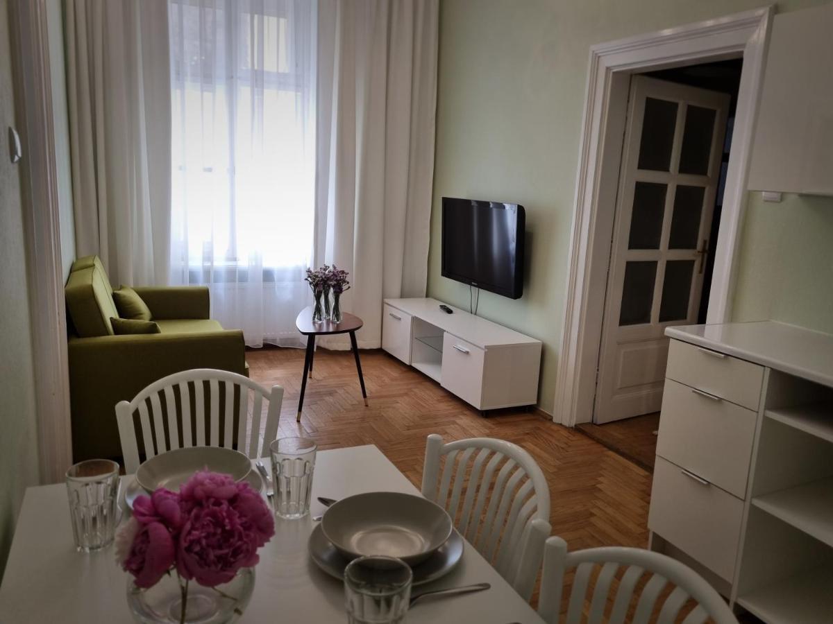 St. Mark Apartment كراكوفيا المظهر الخارجي الصورة
